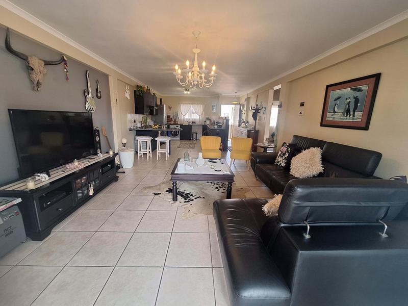 2 Bedroom Property for Sale in Hartenbos Central Western Cape